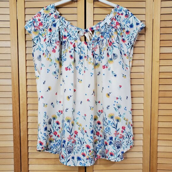 LC Lauren Conrad Tops - LC Lauren Conrad Cream Floral Pleat Neck Blouse XL